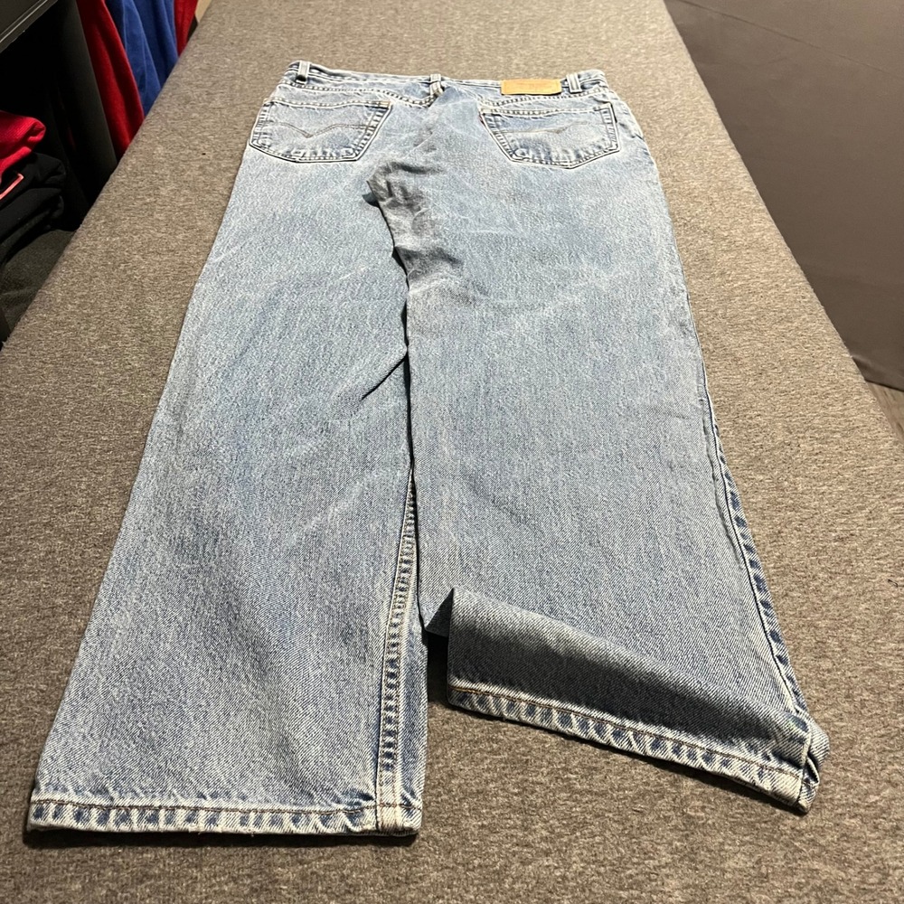Vintage Levis 90s Relaxed Straight Leg Light Wash Jeans Mens 36x32 Paper Tag